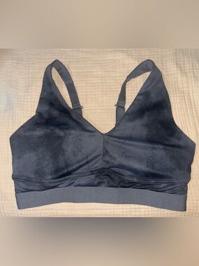 Fabletics Onyx Smudge Seamless Comfort Low impact bra w/removable padding